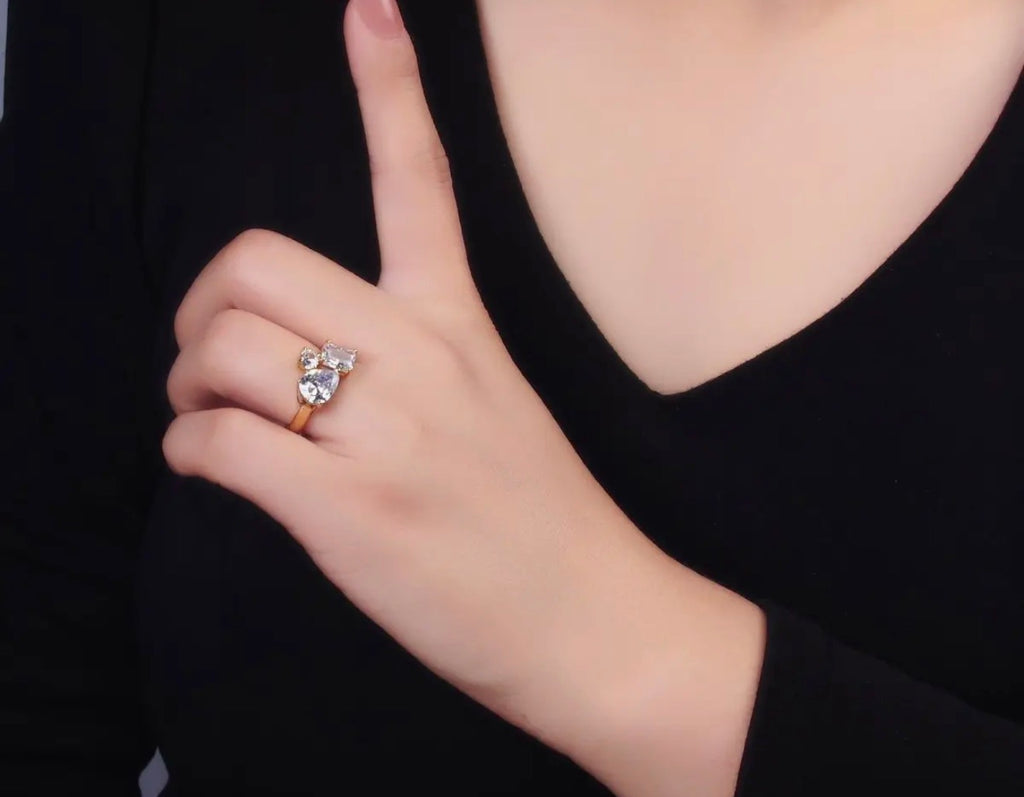 Gold Ring 3 stones