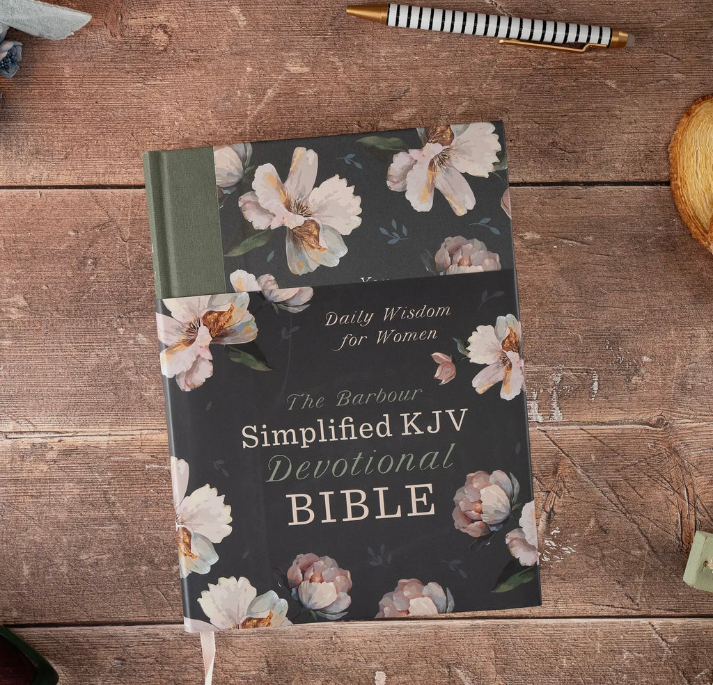 Daily Wisdom for Women SKJV Devotional Bible