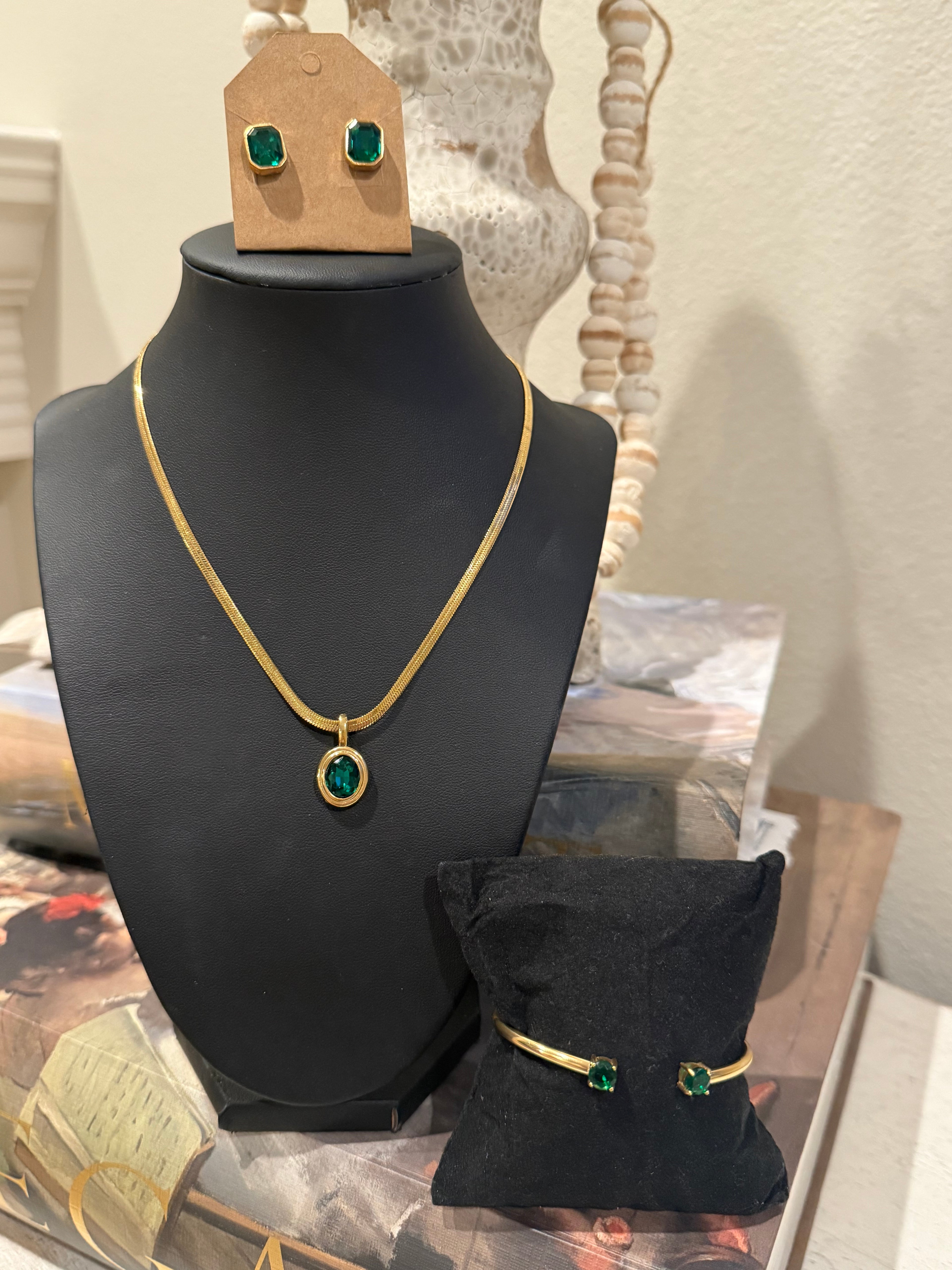 Green Pendant Necklace