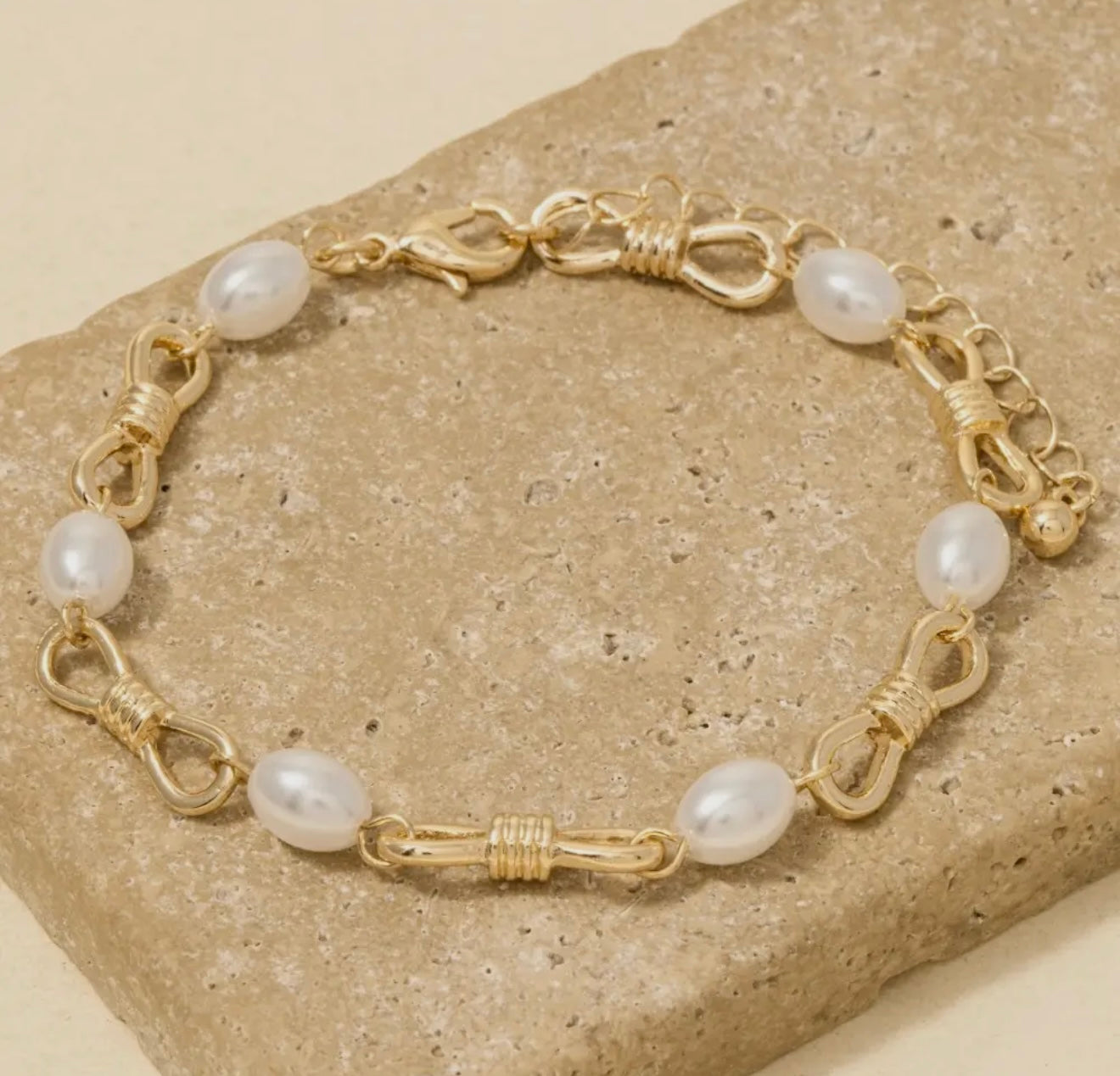 Pearl and Knot Chain Bracelet