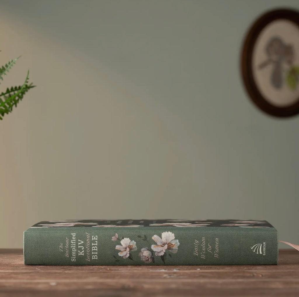 Daily Wisdom for Women SKJV Devotional Bible