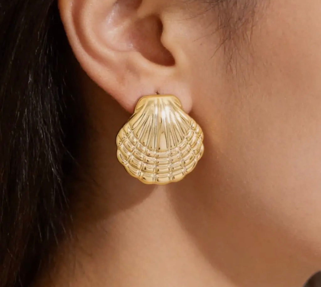 Shell Gold Earrings