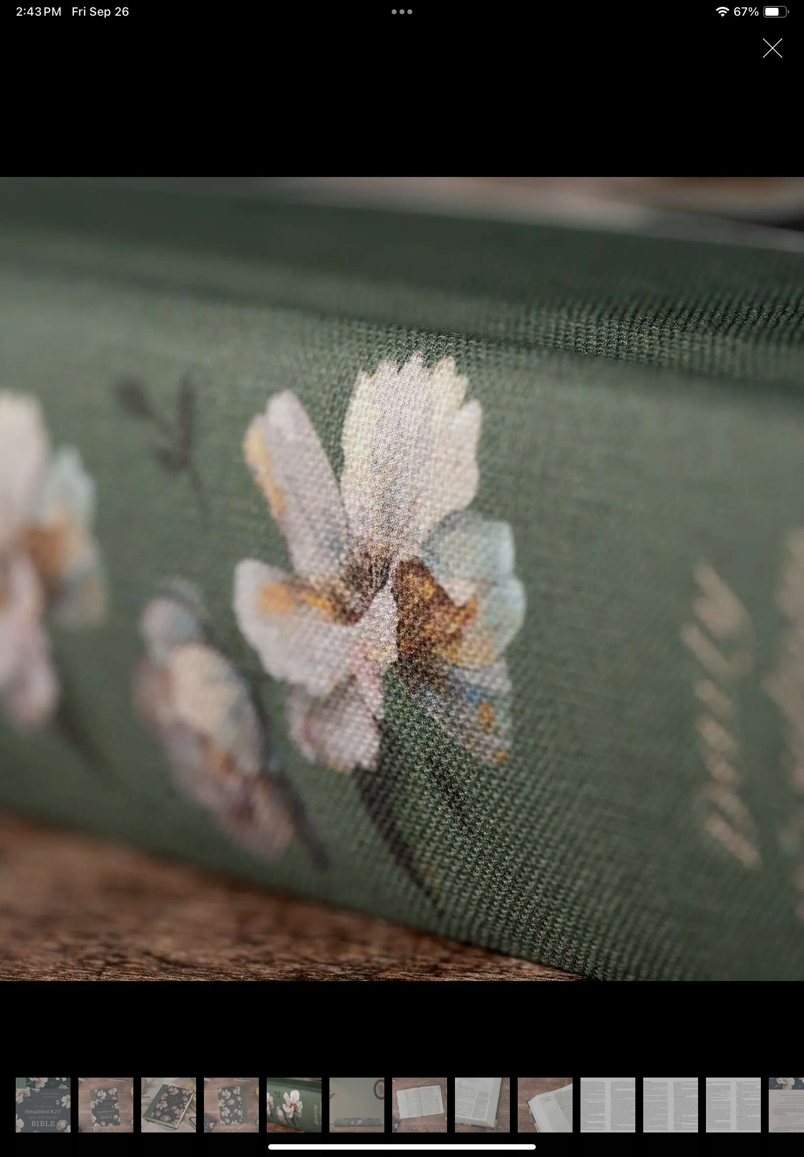 Daily Wisdom for Women SKJV Devotional Bible