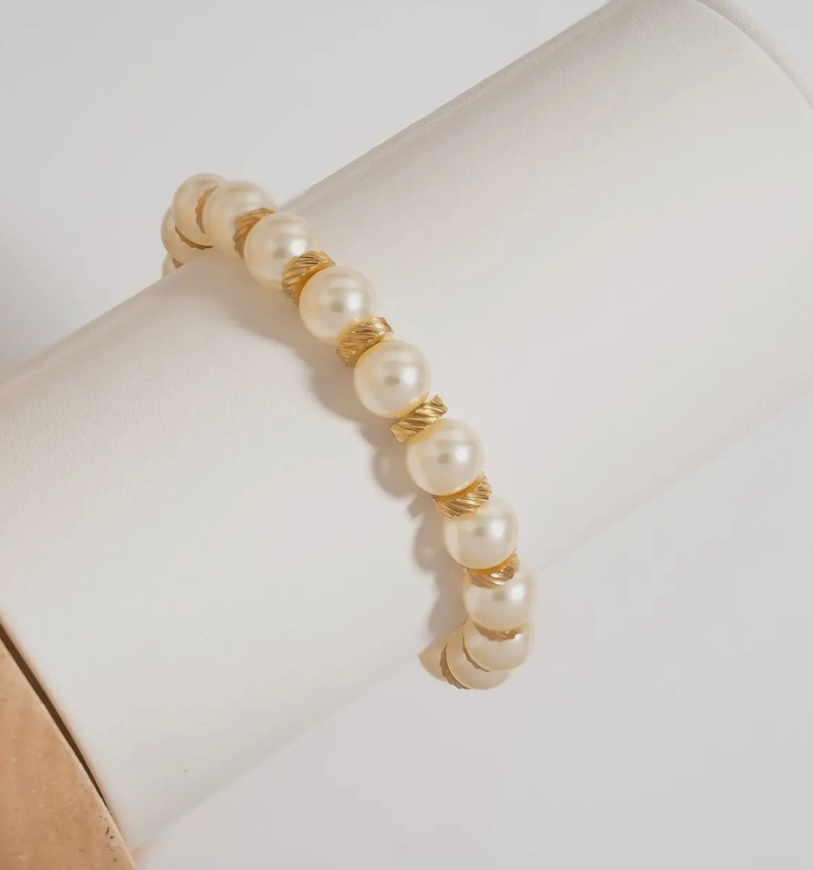 Gold Glass Pearl Stretch Bracelet