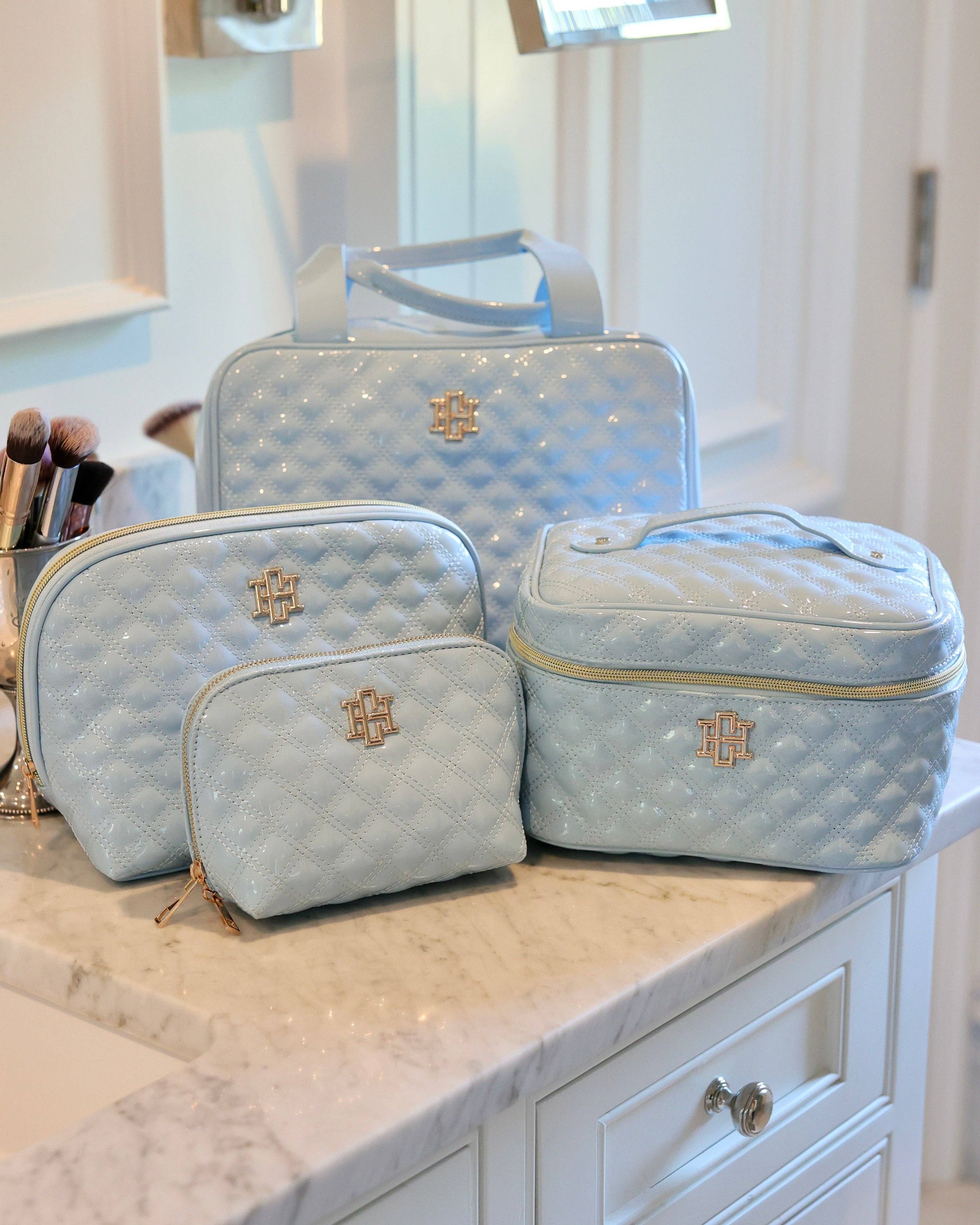 Ibiza Small Pouch Light Blue Patent Caroline Hill